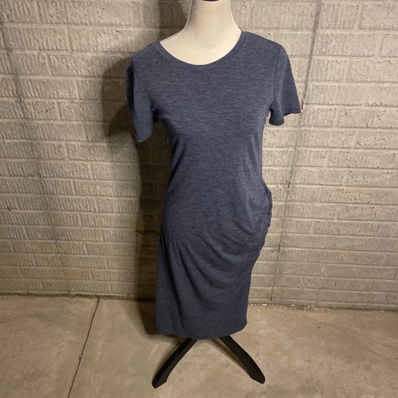 Eclectic Treasures Dresses & Skirts - Treasure And Bond Blue Short Sleeve Crew Neck Ruched‎ Midi Dress Size Medium